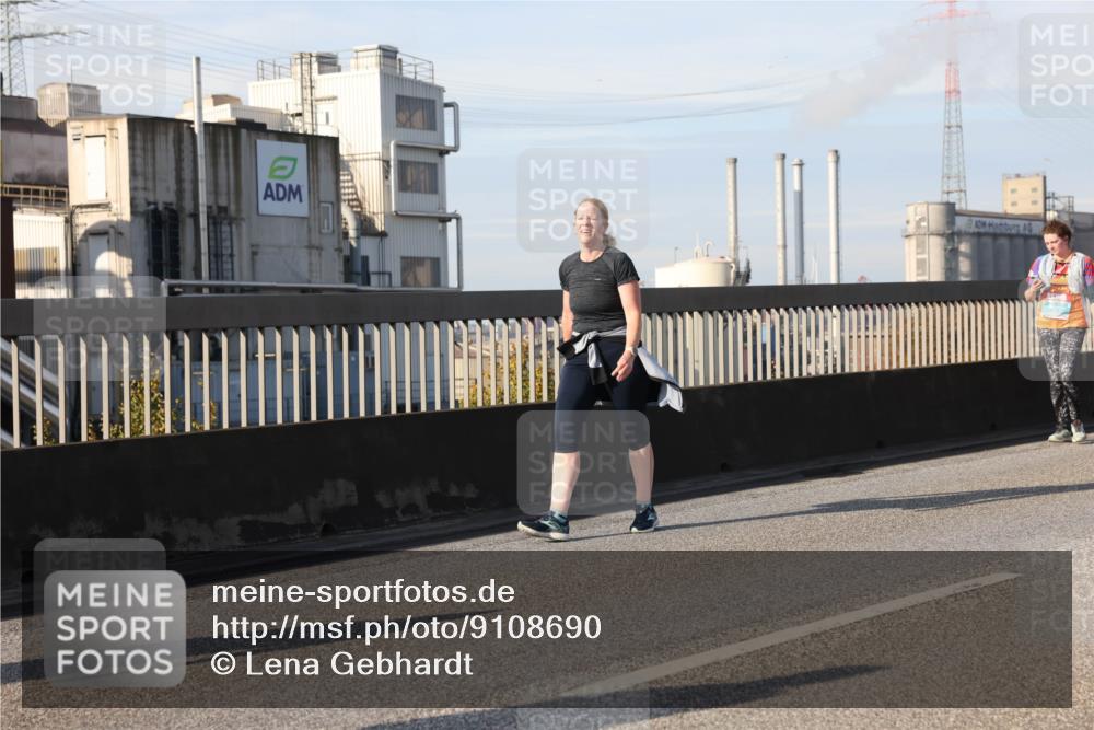 03.10.2025 - Köhlbrandbrückenlauf Lena Gebhardt http://msf.ph/oto/9108690 03.10.2025 10:14:13 Position 2  meine-sportfotos.de
