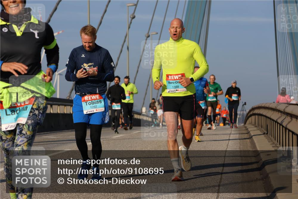 03.10.2025 - Köhlbrandbrückenlauf Strokosch-Dieckow http://msf.ph/oto/9108695 03.10.2025 09:39:26 Position 2 1168, 1262 meine-sportfotos.de