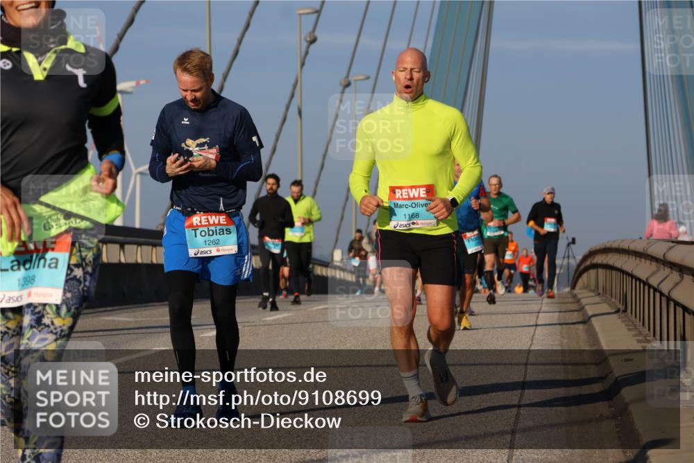 03.10.2025 - Köhlbrandbrückenlauf Strokosch-Dieckow http://msf.ph/oto/9108699 03.10.2025 09:39:26 Position 2 1398, 1262, 1168 meine-sportfotos.de