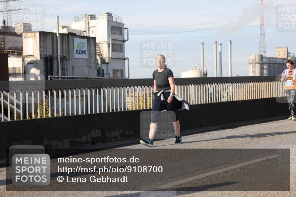 03.10.2025 - Köhlbrandbrückenlauf Lena Gebhardt http://msf.ph/oto/9108700 03.10.2025 10:14:13 Position 2  meine-sportfotos.de