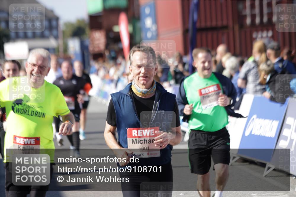 03.10.2025 - Köhlbrandbrückenlauf Jannik Wohlers http://msf.ph/oto/9108701 03.10.2025 13:29:28 Ziel 5340, 5344, 5366, 5470, 5514, 5601, 6063, 6118, 6156, 6309, 6334, 6335, 6336, 6351, 6387, 6539, 6543, 6554, 6555 meine-sportfotos.de