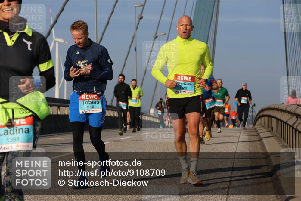 03.10.2025 - Köhlbrandbrückenlauf Strokosch-Dieckow http://msf.ph/oto/9108709 03.10.2025 09:39:26 Position 2 1398, 1262, 1168 meine-sportfotos.de