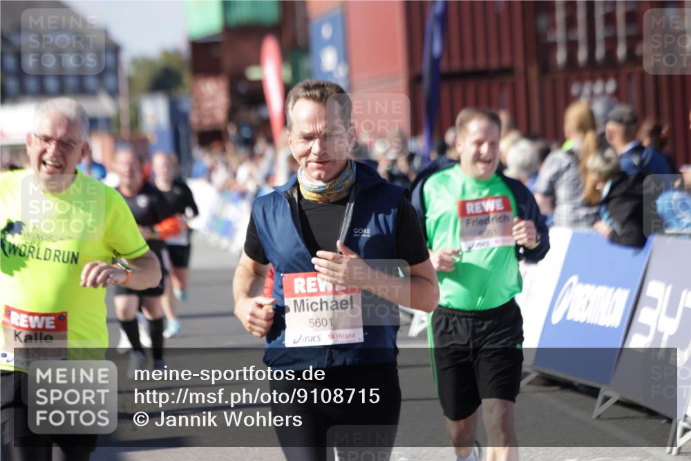 03.10.2025 - Köhlbrandbrückenlauf Jannik Wohlers http://msf.ph/oto/9108715 03.10.2025 13:29:28 Ziel 5340, 5344, 5366, 5470, 5514, 5601, 6063, 6118, 6156, 6309, 6334, 6335, 6336, 6351, 6387, 6539, 6543, 6554, 6555 meine-sportfotos.de