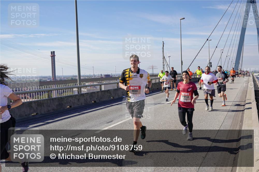 03.10.2025 - Köhlbrandbrückenlauf Michael Burmester http://msf.ph/oto/9108759 03.10.2025 12:51:28 Position 2 4210 meine-sportfotos.de