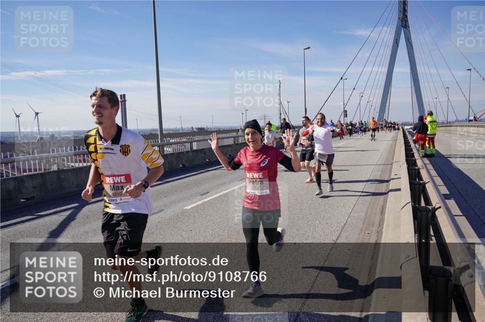 03.10.2025 - Köhlbrandbrückenlauf Michael Burmester http://msf.ph/oto/9108766 03.10.2025 12:51:29 Position 2 4210, 5302 meine-sportfotos.de