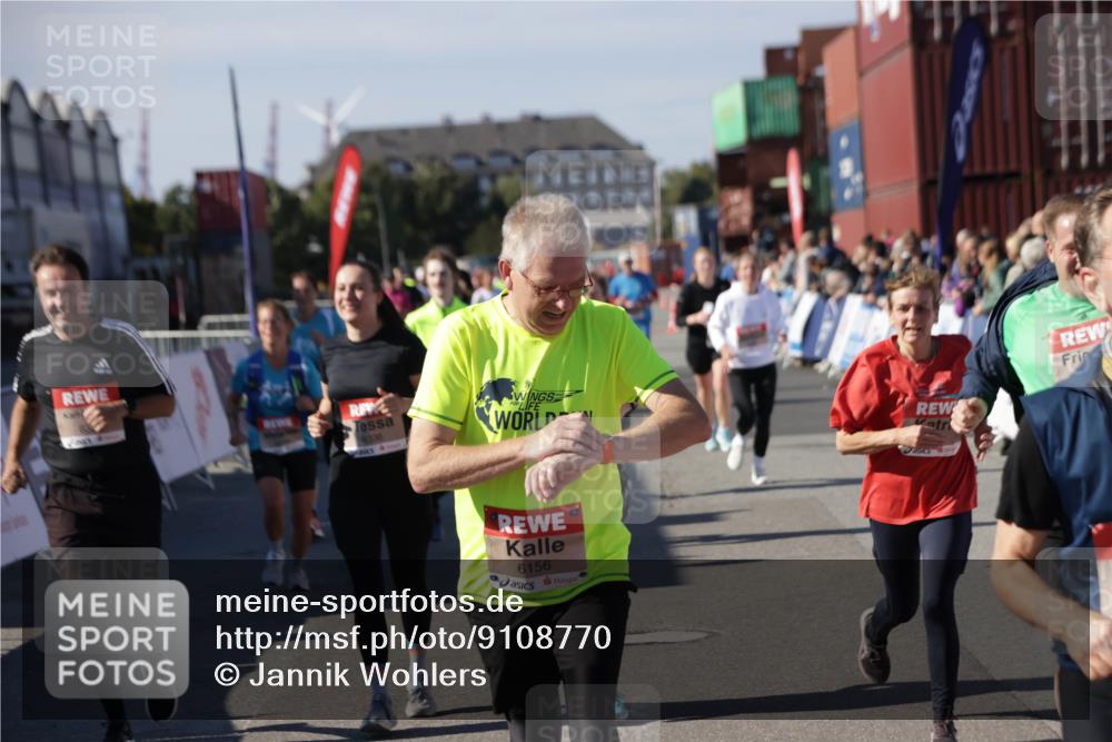 03.10.2025 - Köhlbrandbrückenlauf Jannik Wohlers http://msf.ph/oto/9108770 03.10.2025 13:29:30 Ziel 5340, 5366, 5470, 5482, 5514, 5601, 6156, 6334, 6335, 6336, 6351, 6387, 6439, 6539, 6543, 6554, 6555 meine-sportfotos.de