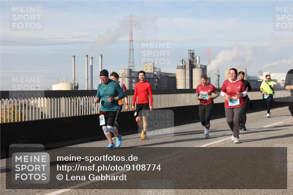 03.10.2025 - Köhlbrandbrückenlauf Lena Gebhardt http://msf.ph/oto/9108774 03.10.2025 10:14:15 Position 2  meine-sportfotos.de
