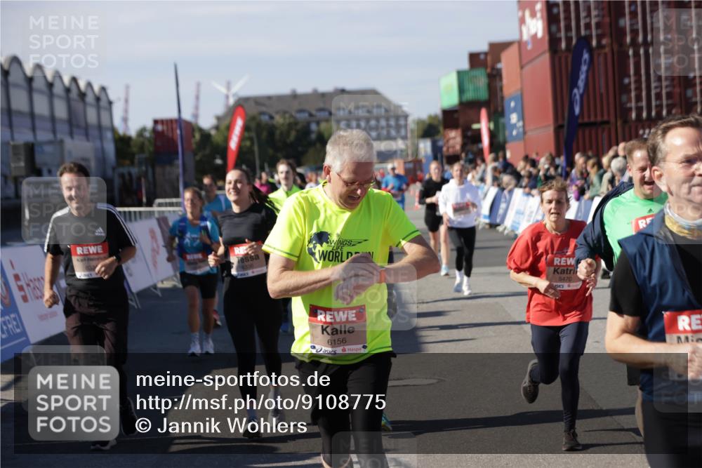 03.10.2025 - Köhlbrandbrückenlauf Jannik Wohlers http://msf.ph/oto/9108775 03.10.2025 13:29:30 Ziel 5340, 5366, 5470, 5482, 5514, 5601, 6156, 6334, 6335, 6336, 6351, 6387, 6439, 6539, 6543, 6554, 6555 meine-sportfotos.de