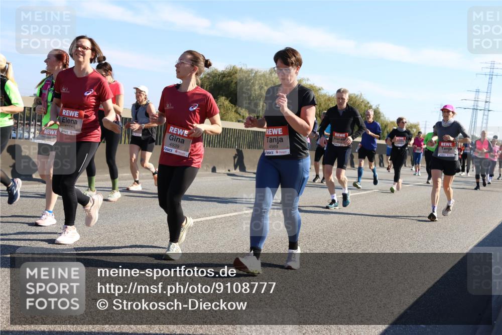 03.10.2025 - Köhlbrandbrückenlauf Strokosch-Dieckow http://msf.ph/oto/9108777 03.10.2025 12:22:42 Position 3 5244, 4939, 4989, 4415 meine-sportfotos.de