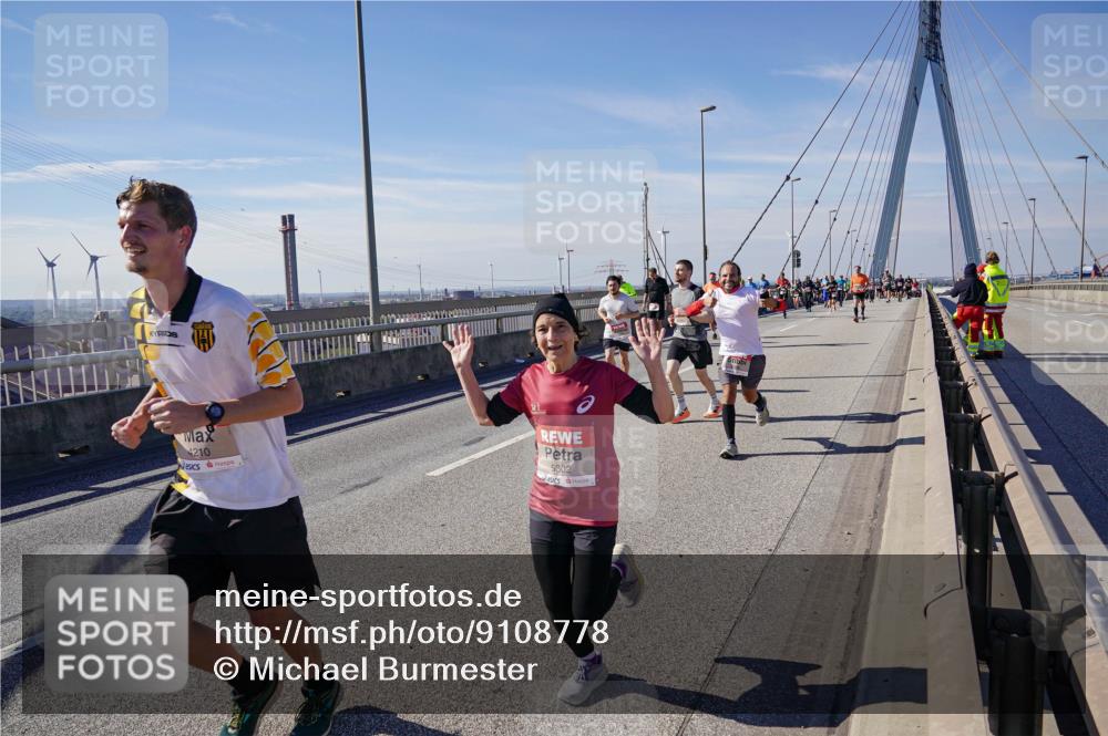 03.10.2025 - Köhlbrandbrückenlauf Michael Burmester http://msf.ph/oto/9108778 03.10.2025 12:51:29 Position 2 4210, 5302 meine-sportfotos.de