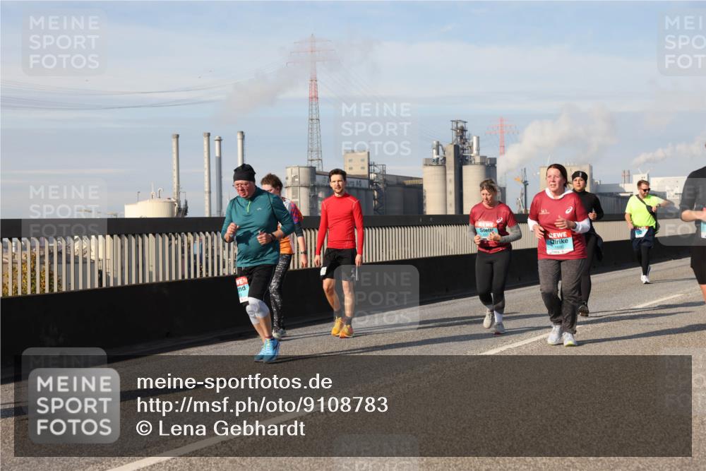 03.10.2025 - Köhlbrandbrückenlauf Lena Gebhardt http://msf.ph/oto/9108783 03.10.2025 10:14:15 Position 2 1880 meine-sportfotos.de