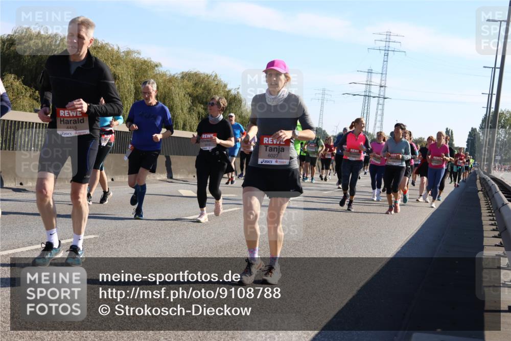 03.10.2025 - Köhlbrandbrückenlauf Strokosch-Dieckow http://msf.ph/oto/9108788 03.10.2025 12:22:43 Position 3 4415, 6027 meine-sportfotos.de