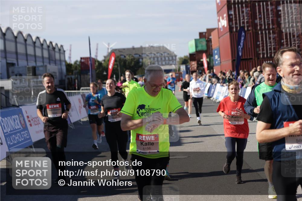 03.10.2025 - Köhlbrandbrückenlauf Jannik Wohlers http://msf.ph/oto/9108790 03.10.2025 13:29:30 Ziel 5340, 5366, 5470, 5482, 5514, 5601, 6156, 6334, 6335, 6336, 6351, 6387, 6439, 6539, 6543, 6554, 6555 meine-sportfotos.de