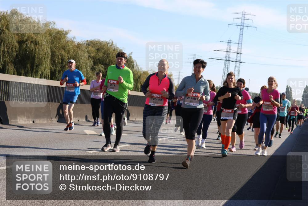 03.10.2025 - Köhlbrandbrückenlauf Strokosch-Dieckow http://msf.ph/oto/9108797 03.10.2025 12:22:46 Position 3 5921, 5922 meine-sportfotos.de