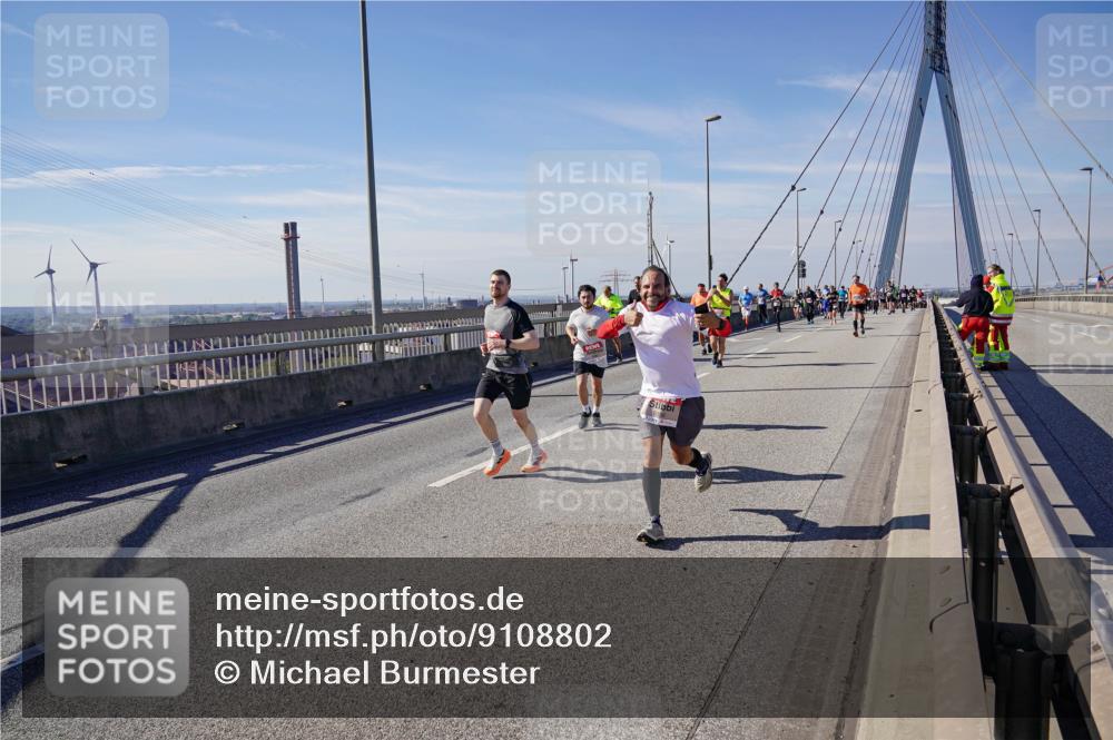 03.10.2025 - Köhlbrandbrückenlauf Michael Burmester http://msf.ph/oto/9108802 03.10.2025 12:51:30 Position 2  meine-sportfotos.de