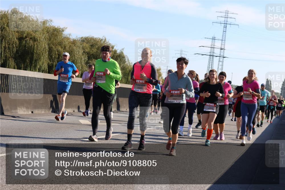 03.10.2025 - Köhlbrandbrückenlauf Strokosch-Dieckow http://msf.ph/oto/9108805 03.10.2025 12:22:46 Position 3 4894, 5922, 5921 meine-sportfotos.de