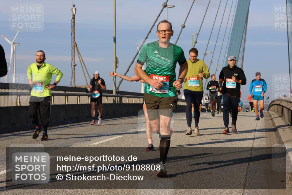 03.10.2025 - Köhlbrandbrückenlauf Strokosch-Dieckow http://msf.ph/oto/9108808 03.10.2025 09:39:36 Position 2 2889, 1133 meine-sportfotos.de