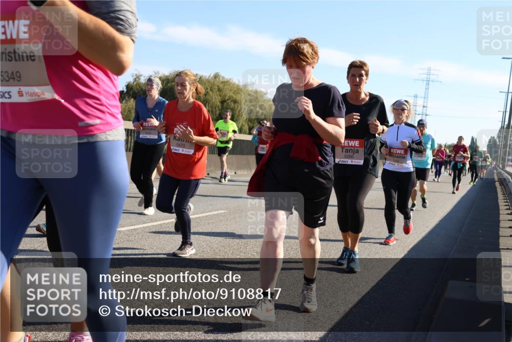 03.10.2025 - Köhlbrandbrückenlauf Strokosch-Dieckow http://msf.ph/oto/9108817 03.10.2025 12:22:52 Position 3 5349, 5344, 5470, 5266 meine-sportfotos.de