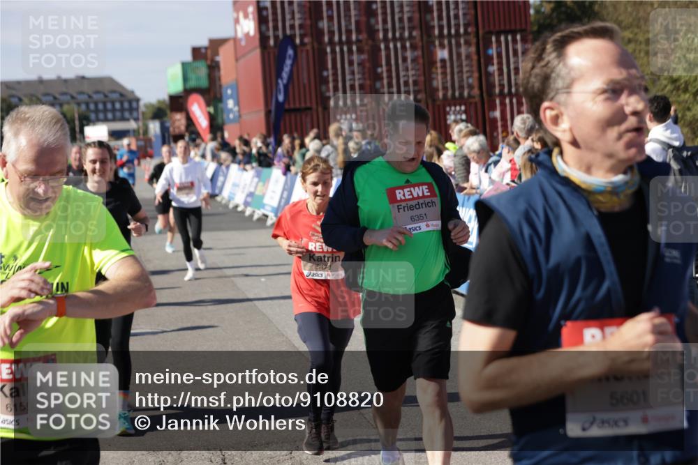 03.10.2025 - Köhlbrandbrückenlauf Jannik Wohlers http://msf.ph/oto/9108820 03.10.2025 13:29:31 Ziel 5340, 5366, 5470, 5482, 5514, 5601, 6156, 6334, 6335, 6336, 6351, 6387, 6439, 6539, 6543, 6554, 6555 meine-sportfotos.de