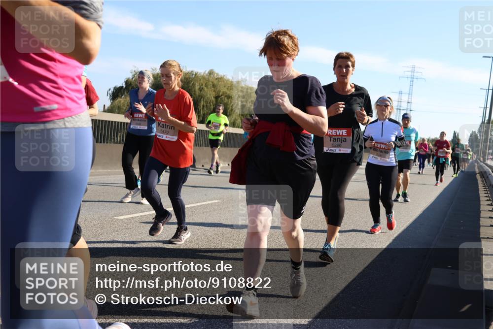 03.10.2025 - Köhlbrandbrückenlauf Strokosch-Dieckow http://msf.ph/oto/9108822 03.10.2025 12:22:52 Position 3 5470, 5266, 5341 meine-sportfotos.de