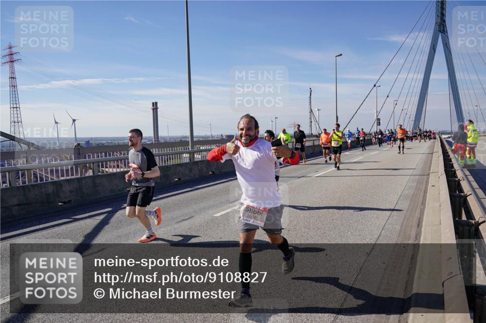 03.10.2025 - Köhlbrandbrückenlauf Michael Burmester http://msf.ph/oto/9108827 03.10.2025 12:51:31 Position 2 6556 meine-sportfotos.de