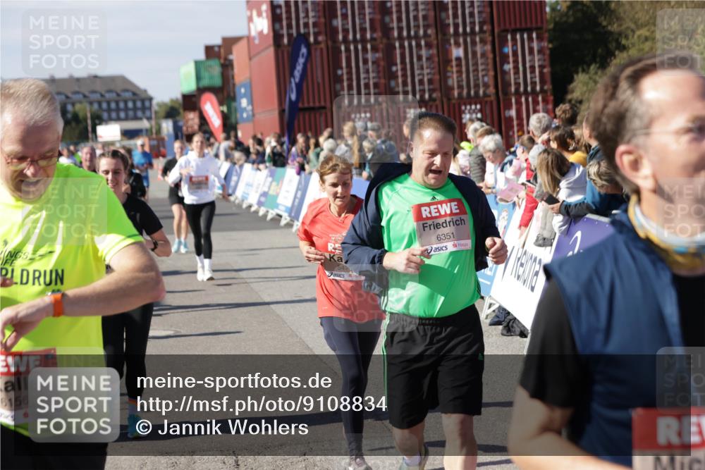 03.10.2025 - Köhlbrandbrückenlauf Jannik Wohlers http://msf.ph/oto/9108834 03.10.2025 13:29:31 Ziel 5340, 5366, 5470, 5482, 5514, 5601, 6156, 6334, 6335, 6336, 6351, 6387, 6439, 6539, 6543, 6554, 6555 meine-sportfotos.de