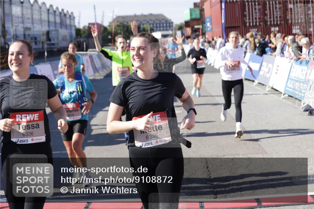 03.10.2025 - Köhlbrandbrückenlauf Jannik Wohlers http://msf.ph/oto/9108872 03.10.2025 13:29:33 Ziel 5340, 5366, 5470, 5482, 5514, 5601, 6093, 6156, 6215, 6334, 6335, 6336, 6351, 6387, 6439, 6539, 6543, 6554, 6555 meine-sportfotos.de