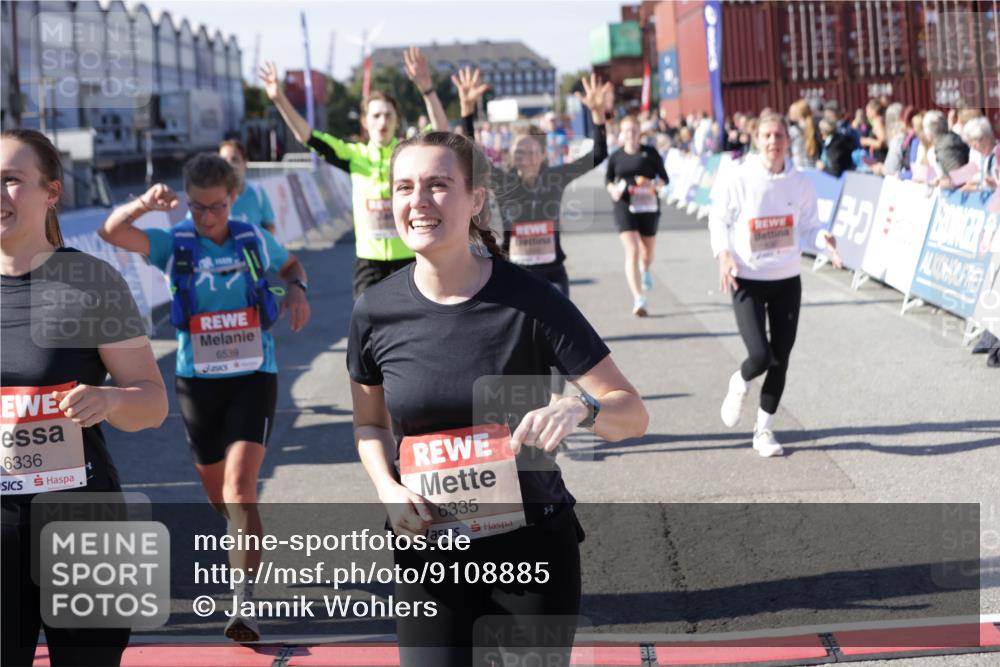 03.10.2025 - Köhlbrandbrückenlauf Jannik Wohlers http://msf.ph/oto/9108885 03.10.2025 13:29:33 Ziel 5340, 5366, 5470, 5482, 5514, 5601, 6093, 6156, 6215, 6334, 6335, 6336, 6351, 6387, 6439, 6539, 6543, 6554, 6555 meine-sportfotos.de