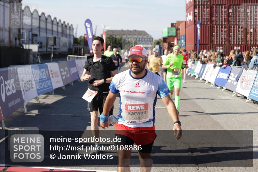 03.10.2025 - Köhlbrandbrückenlauf Jannik Wohlers http://msf.ph/oto/9108886 03.10.2025 12:59:37 Ziel 4111, 4119, 4215, 4270, 4475, 6060, 6325, 6364, 6616, 6654, 6666, 6754 meine-sportfotos.de