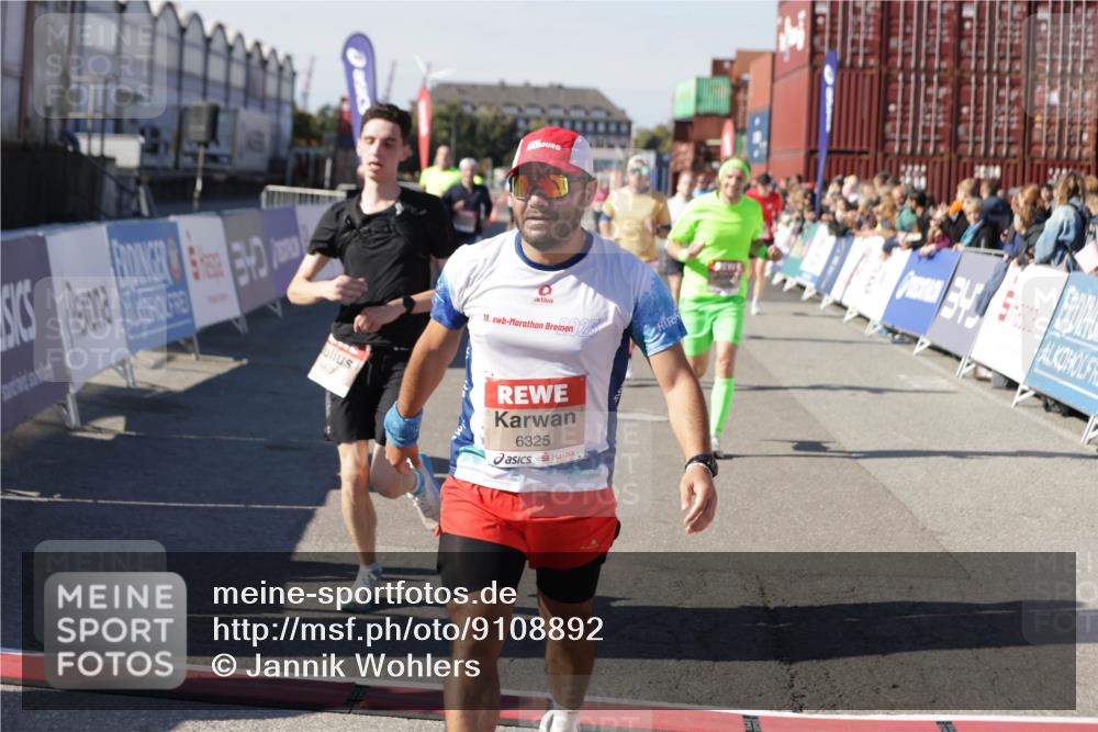 03.10.2025 - Köhlbrandbrückenlauf Jannik Wohlers http://msf.ph/oto/9108892 03.10.2025 12:59:37 Ziel 4111, 4119, 4215, 4270, 4475, 6060, 6325, 6364, 6616, 6654, 6666, 6754 meine-sportfotos.de