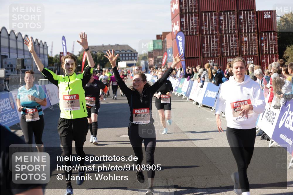 03.10.2025 - Köhlbrandbrückenlauf Jannik Wohlers http://msf.ph/oto/9108905 03.10.2025 13:29:34 Ziel 5340, 5470, 5482, 5514, 5601, 6093, 6156, 6215, 6334, 6335, 6336, 6351, 6387, 6439, 6539, 6543, 6554, 6555 meine-sportfotos.de