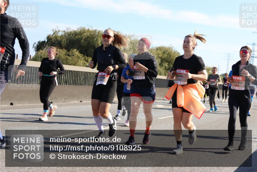 03.10.2025 - Köhlbrandbrückenlauf Strokosch-Dieckow http://msf.ph/oto/9108925 03.10.2025 12:23:05 Position 3 4715, 5400, 65, 5401, 5855 meine-sportfotos.de