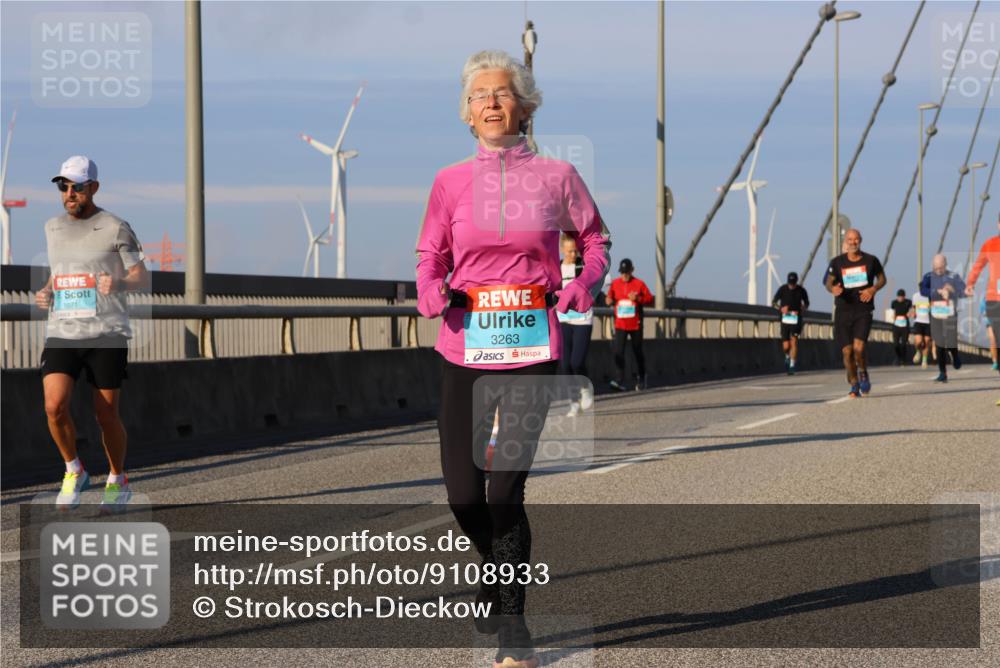 03.10.2025 - Köhlbrandbrückenlauf Strokosch-Dieckow http://msf.ph/oto/9108933 03.10.2025 09:39:52 Position 2 1071, 3263 meine-sportfotos.de