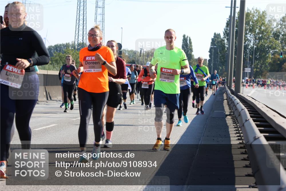 03.10.2025 - Köhlbrandbrückenlauf Strokosch-Dieckow http://msf.ph/oto/9108934 03.10.2025 12:23:10 Position 3 4969, 5195, 5438 meine-sportfotos.de
