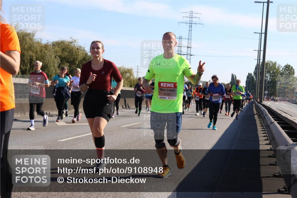 03.10.2025 - Köhlbrandbrückenlauf Strokosch-Dieckow http://msf.ph/oto/9108948 03.10.2025 12:23:14 Position 3 5438 meine-sportfotos.de