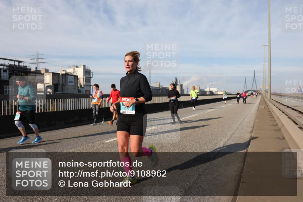 03.10.2025 - Köhlbrandbrückenlauf Lena Gebhardt http://msf.ph/oto/9108962 03.10.2025 10:14:18 Position 2 3095 meine-sportfotos.de