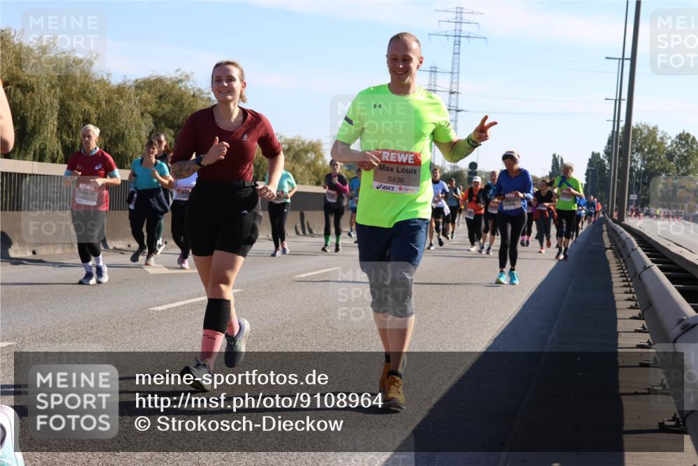 03.10.2025 - Köhlbrandbrückenlauf Strokosch-Dieckow http://msf.ph/oto/9108964 03.10.2025 12:23:14 Position 3 5438 meine-sportfotos.de