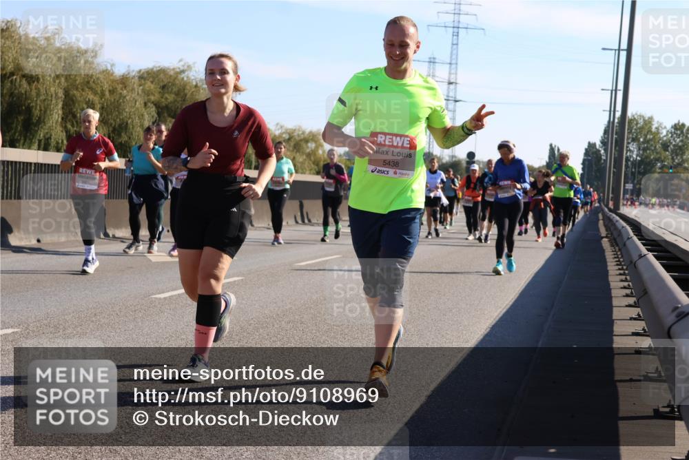 03.10.2025 - Köhlbrandbrückenlauf Strokosch-Dieckow http://msf.ph/oto/9108969 03.10.2025 12:23:14 Position 3 5438 meine-sportfotos.de
