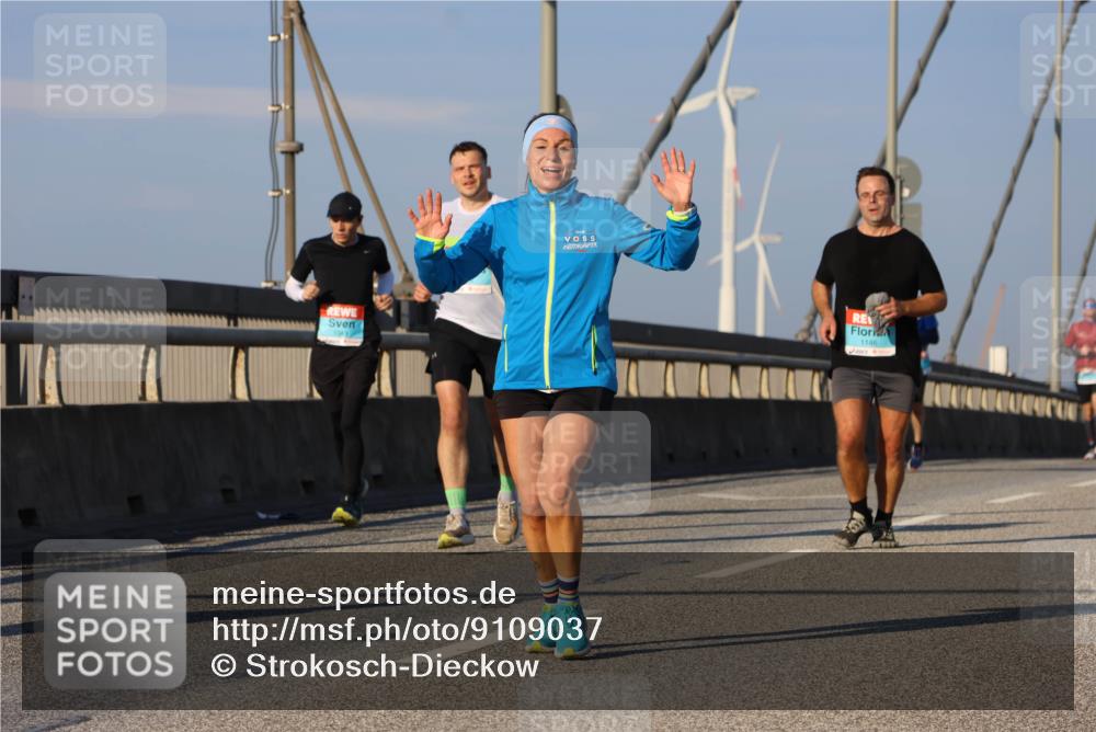 03.10.2025 - Köhlbrandbrückenlauf Strokosch-Dieckow http://msf.ph/oto/9109037 03.10.2025 09:40:02 Position 2 1146 meine-sportfotos.de