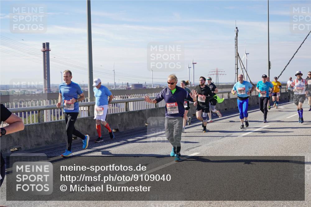 03.10.2025 - Köhlbrandbrückenlauf Michael Burmester http://msf.ph/oto/9109040 03.10.2025 12:51:41 Position 2 5027 meine-sportfotos.de