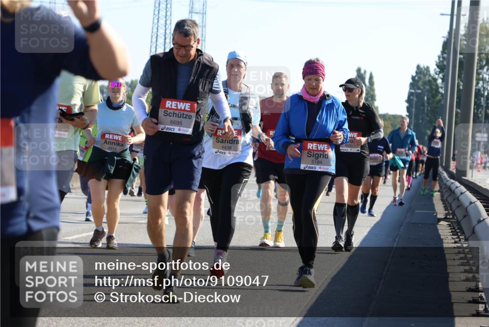 03.10.2025 - Köhlbrandbrückenlauf Strokosch-Dieckow http://msf.ph/oto/9109047 03.10.2025 12:23:27 Position 3 4914, 6695, 4438, 5184, 4680 meine-sportfotos.de