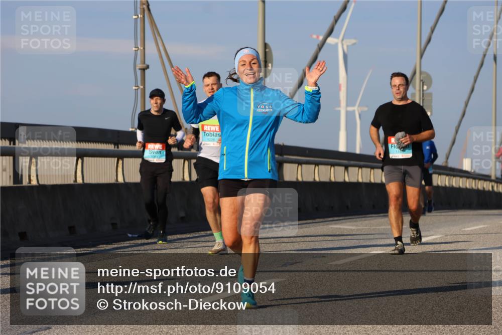 03.10.2025 - Köhlbrandbrückenlauf Strokosch-Dieckow http://msf.ph/oto/9109054 03.10.2025 09:40:02 Position 2 1043, 1226 meine-sportfotos.de
