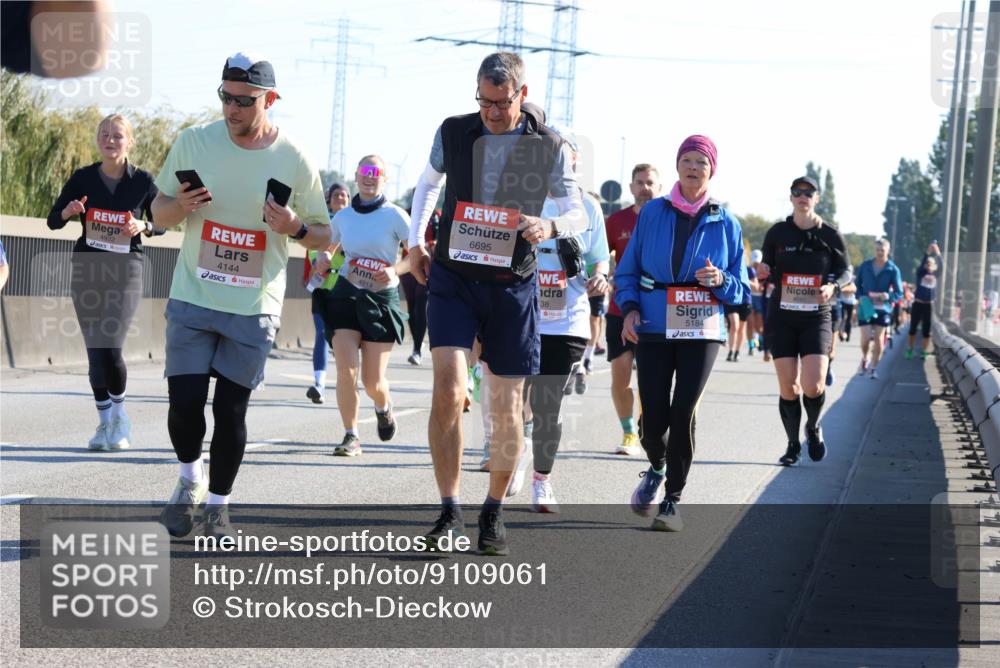 03.10.2025 - Köhlbrandbrückenlauf Strokosch-Dieckow http://msf.ph/oto/9109061 03.10.2025 12:23:28 Position 3 4922, 4144, 6695, 4914, 38, 5184 meine-sportfotos.de