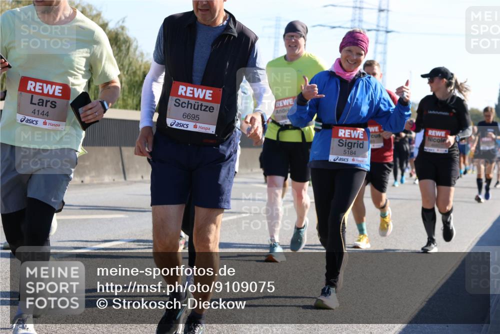 03.10.2025 - Köhlbrandbrückenlauf Strokosch-Dieckow http://msf.ph/oto/9109075 03.10.2025 12:23:30 Position 3 4144, 6695, 501, 5184 meine-sportfotos.de