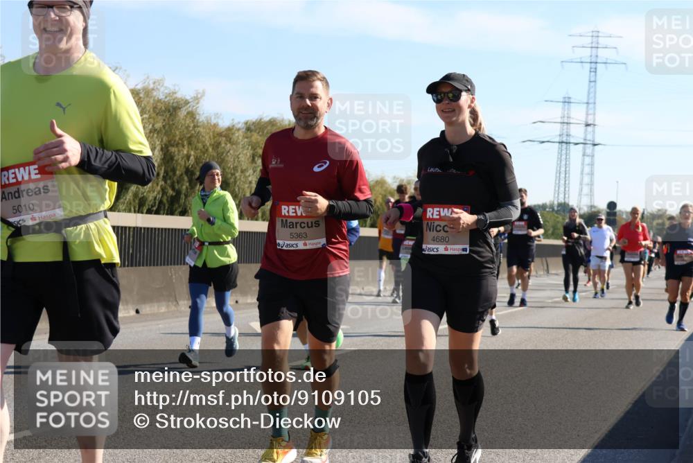 03.10.2025 - Köhlbrandbrückenlauf Strokosch-Dieckow http://msf.ph/oto/9109105 03.10.2025 12:23:33 Position 3 5010, 5363, 4680 meine-sportfotos.de
