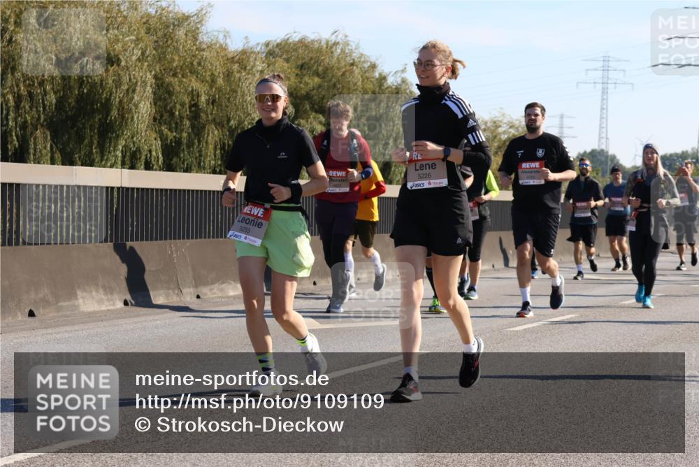 03.10.2025 - Köhlbrandbrückenlauf Strokosch-Dieckow http://msf.ph/oto/9109109 03.10.2025 12:23:36 Position 3 5255, 4823, 5226, 4720 meine-sportfotos.de