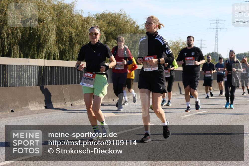 03.10.2025 - Köhlbrandbrückenlauf Strokosch-Dieckow http://msf.ph/oto/9109114 03.10.2025 12:23:36 Position 3 5255, 4823, 5226 meine-sportfotos.de