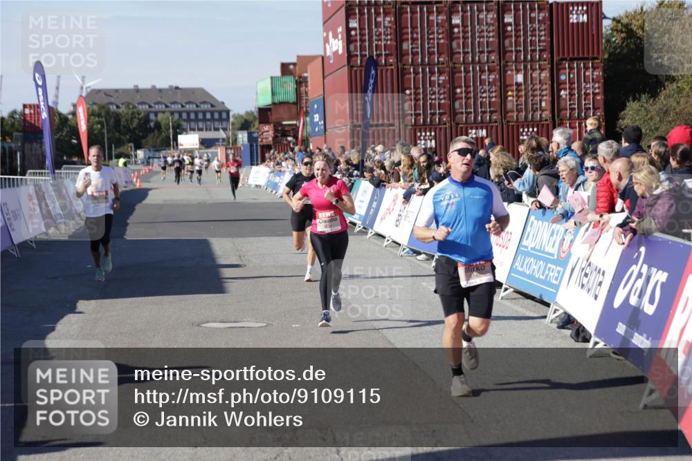 03.10.2025 - Köhlbrandbrückenlauf Jannik Wohlers http://msf.ph/oto/9109115 03.10.2025 12:59:46 Ziel 4074, 4111, 4215, 4270, 4475, 6142, 6254, 6364, 6601, 6616, 6654, 6754 meine-sportfotos.de