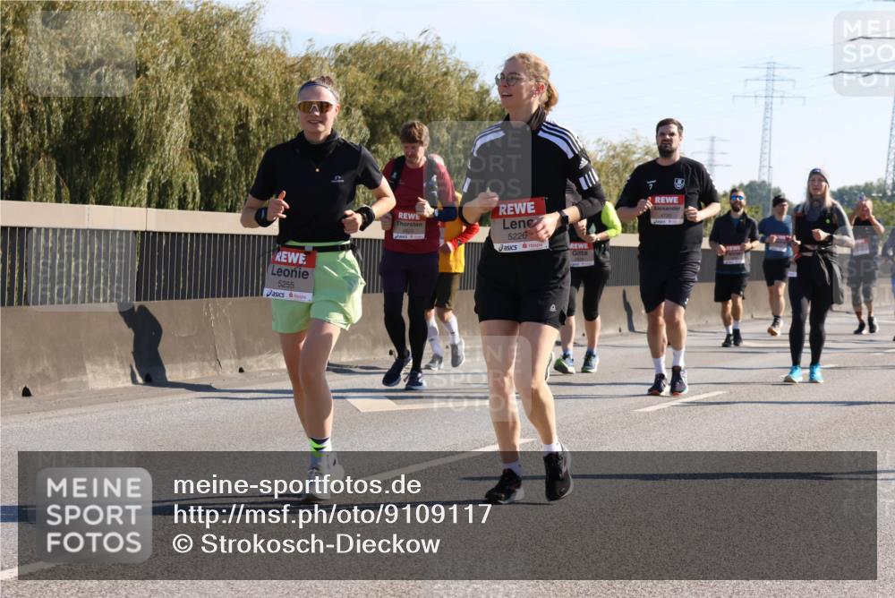 03.10.2025 - Köhlbrandbrückenlauf Strokosch-Dieckow http://msf.ph/oto/9109117 03.10.2025 12:23:36 Position 3 5255, 5226, 4720 meine-sportfotos.de