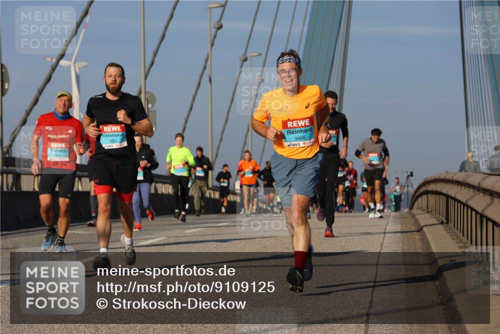 03.10.2025 - Köhlbrandbrückenlauf Strokosch-Dieckow http://msf.ph/oto/9109125 03.10.2025 09:40:12 Position 2 1219, 1602, 3495 meine-sportfotos.de